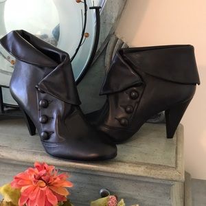 Gianni Bini ladies new boots.  Roll or not